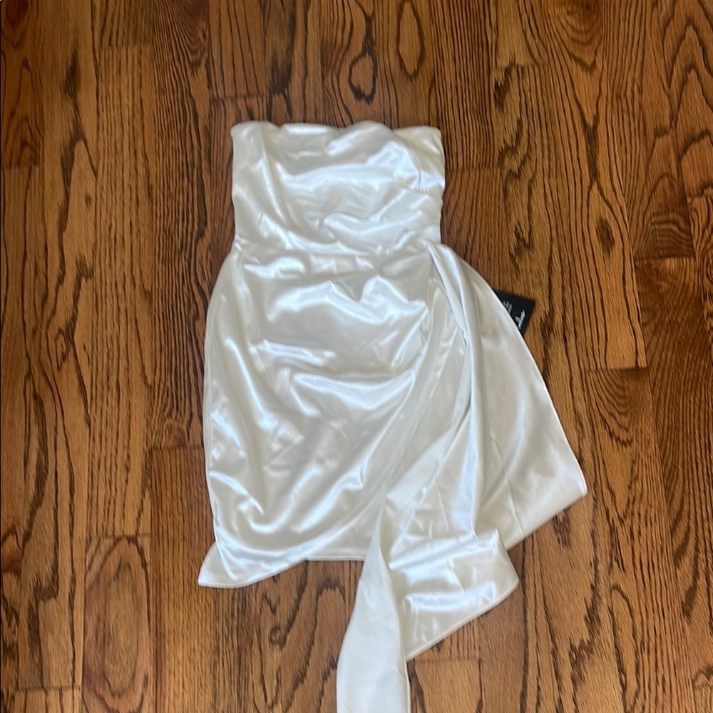 Lulu's Strapless White Satin Dress size XS NWT
